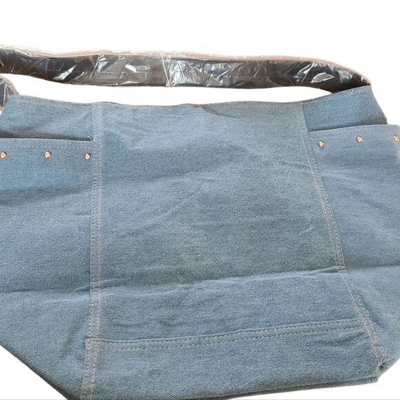 New with Tags Victoria's Secret Tote Bag - Picture 6 of 8